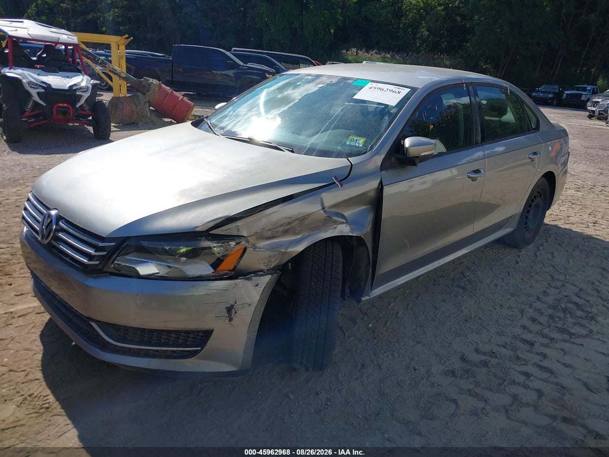 2014 VOLKSWAGEN PASSAT 2.5L S — снимка 2