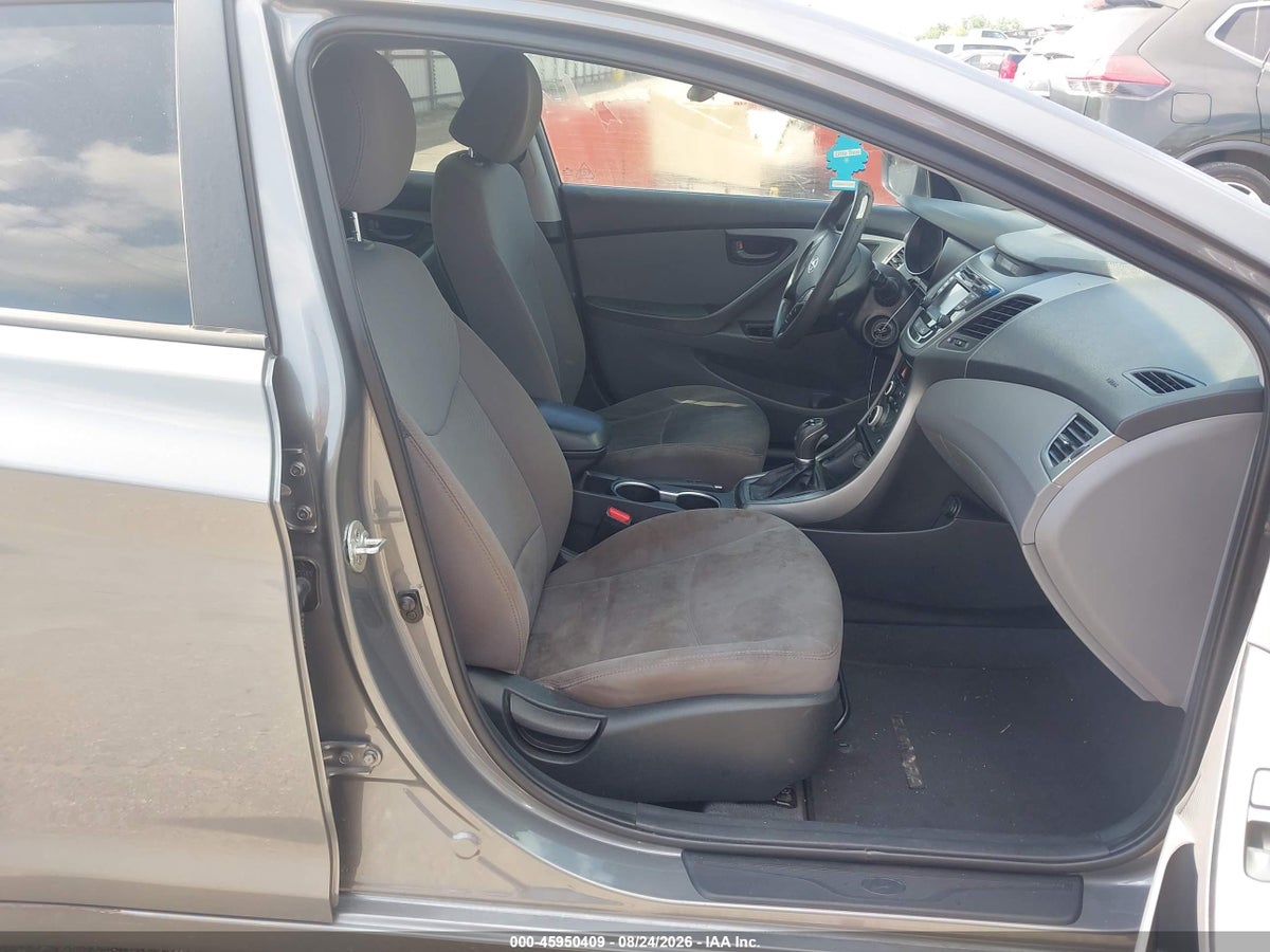 2014 HYUNDAI ELANTRA SE — снимка 5