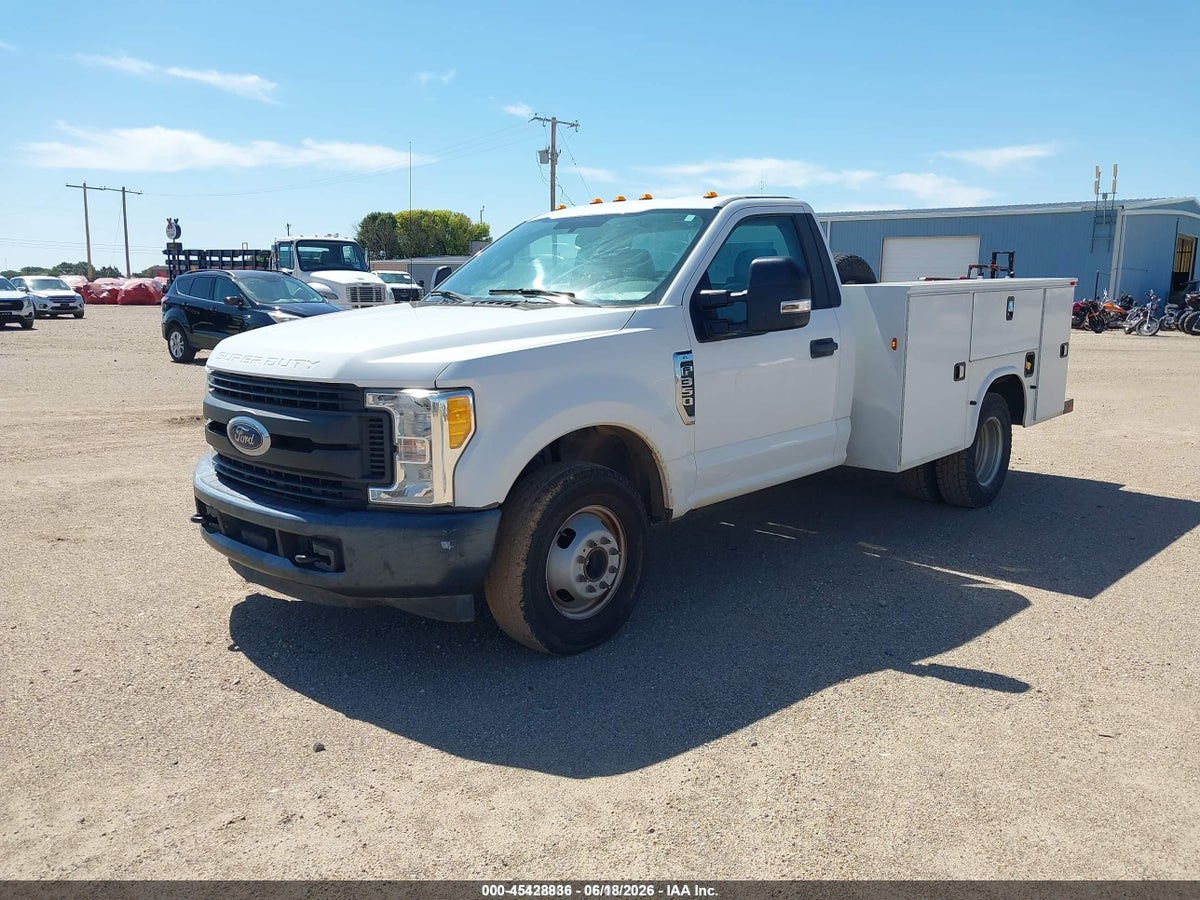 2017 FORD F-350 CHASSIS XL — снимка 2