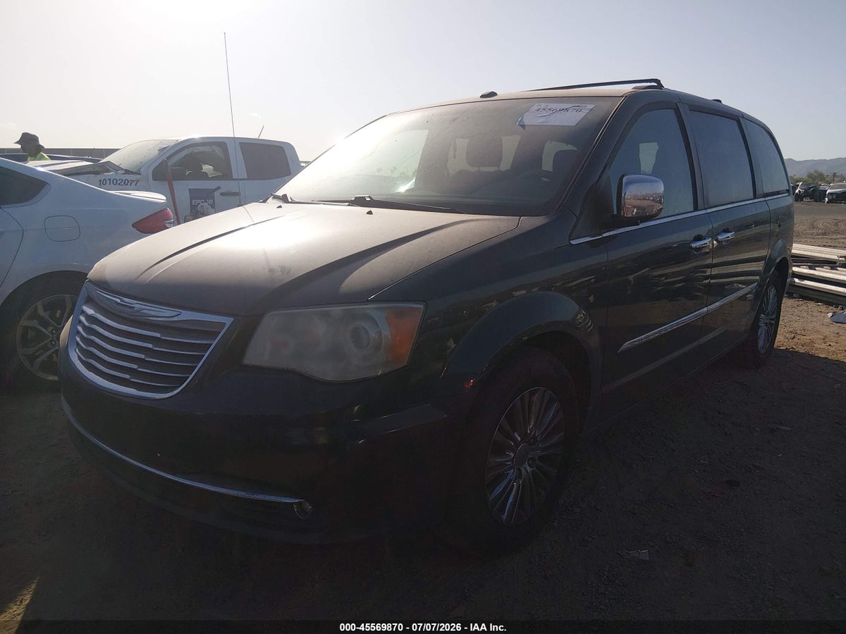 2011 CHRYSLER TOWN & COUNTRY LIMITED — снимка 2