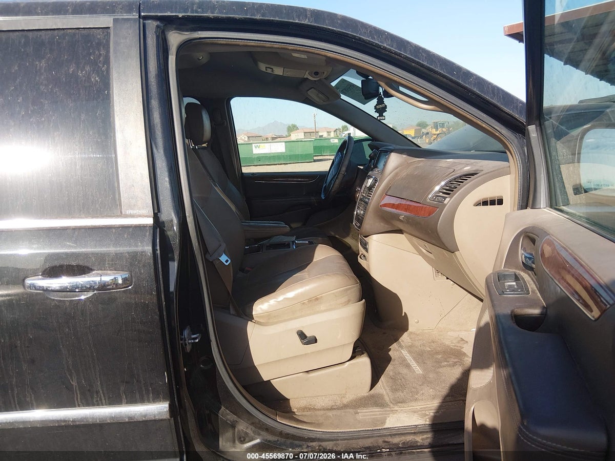 2011 CHRYSLER TOWN & COUNTRY LIMITED — снимка 5