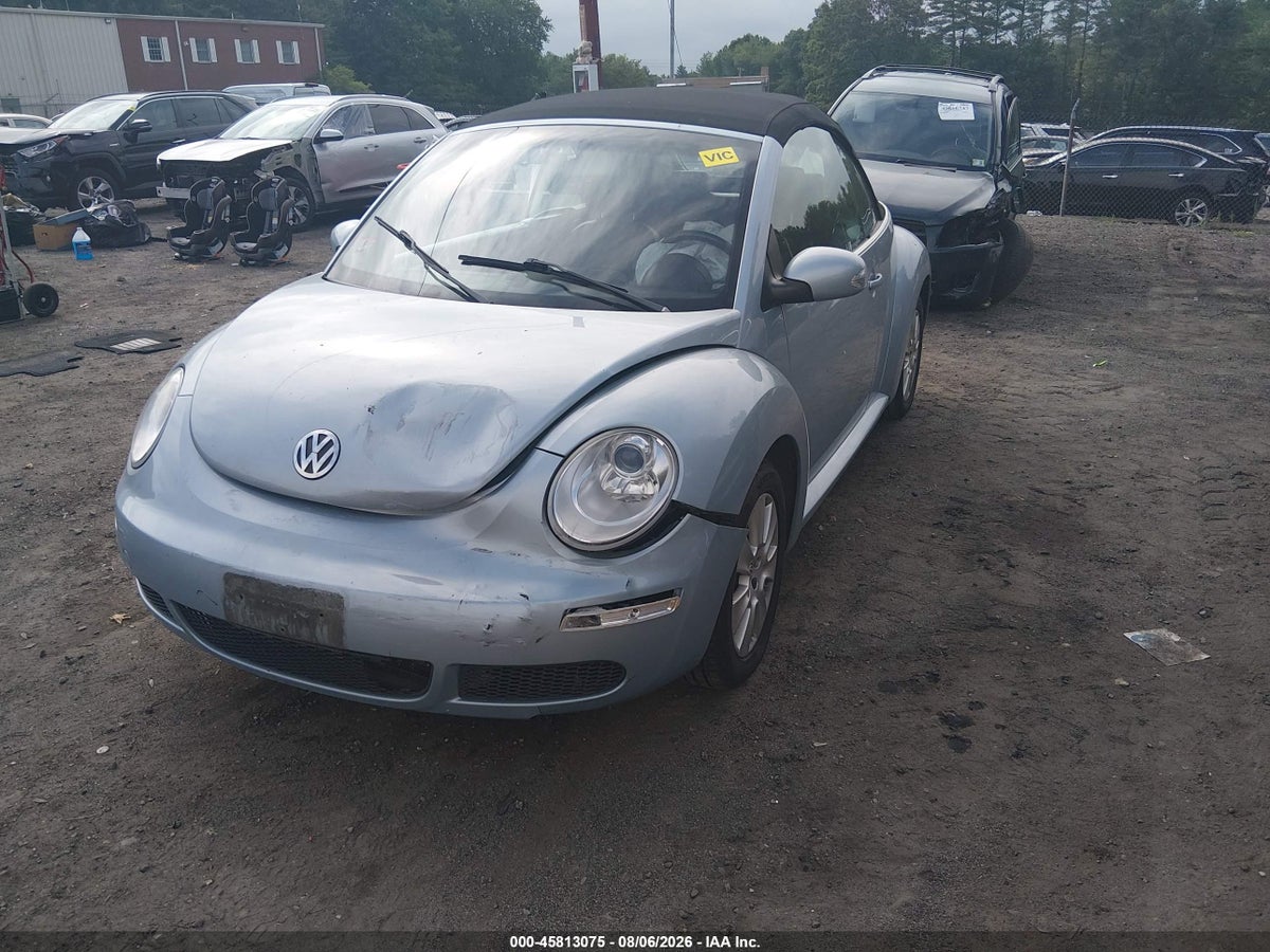 2010 VOLKSWAGEN NEW BEETLE 2.5L — снимка 2
