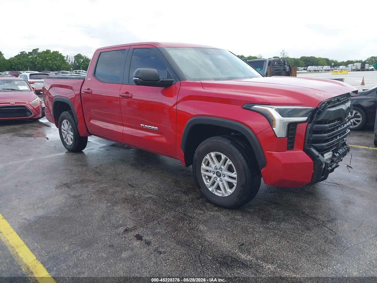 2024 TOYOTA TUNDRA SR5