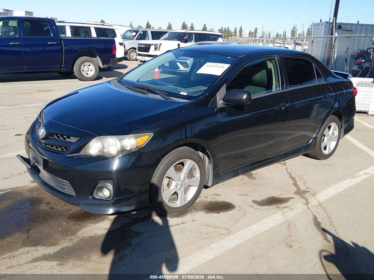 2011 TOYOTA COROLLA S — снимка 2