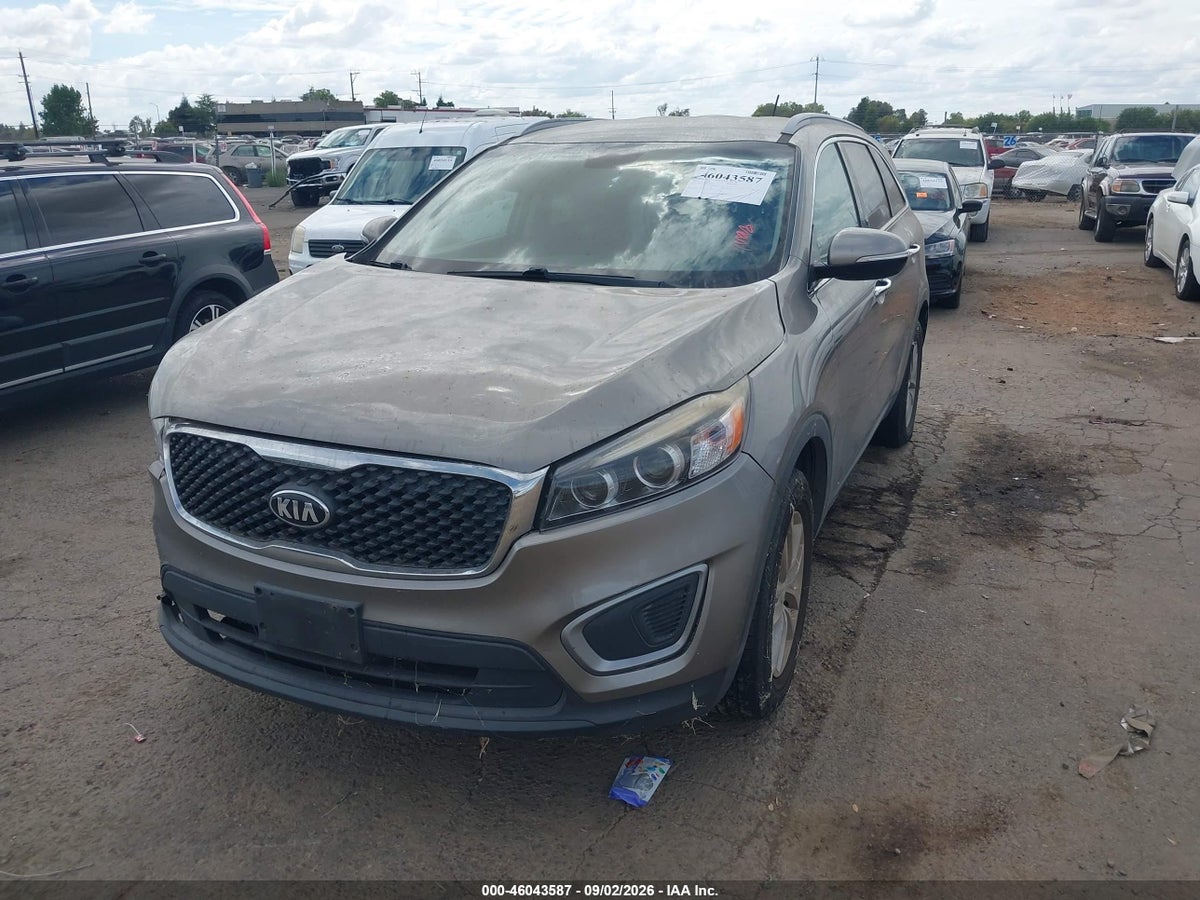 2017 KIA SORENTO 2.4L LX — снимка 2