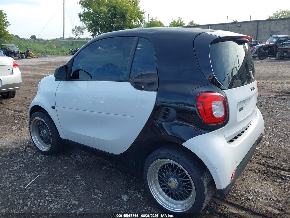 2016 SMART FORTWO PASSION/PRIME/PROXY/PURE — photo 3