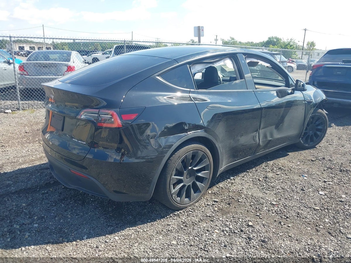 2021 TESLA MODEL Y LONG RANGE DUAL MOTOR ALL-WHEEL DRIVE — снимка 4