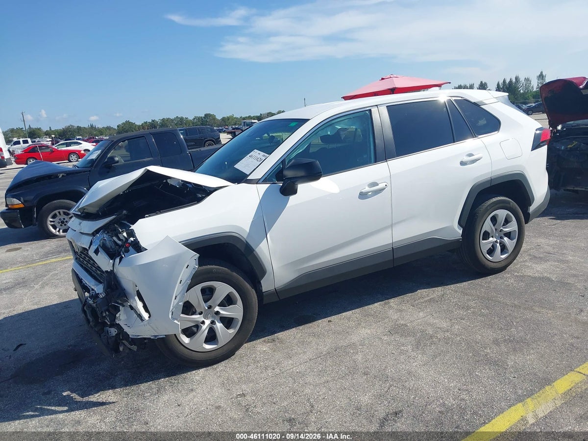 2024 TOYOTA RAV4 LE — снимка 2