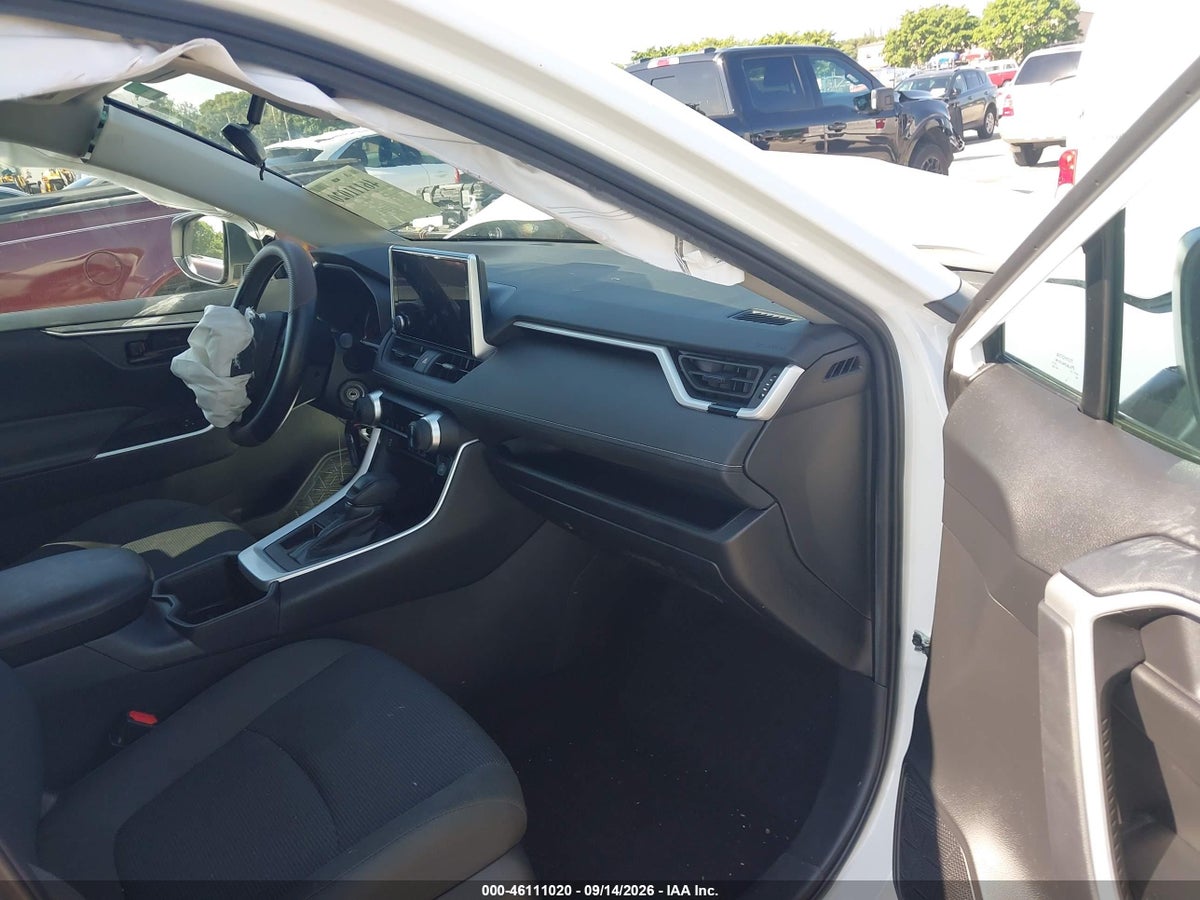 2024 TOYOTA RAV4 LE — снимка 5