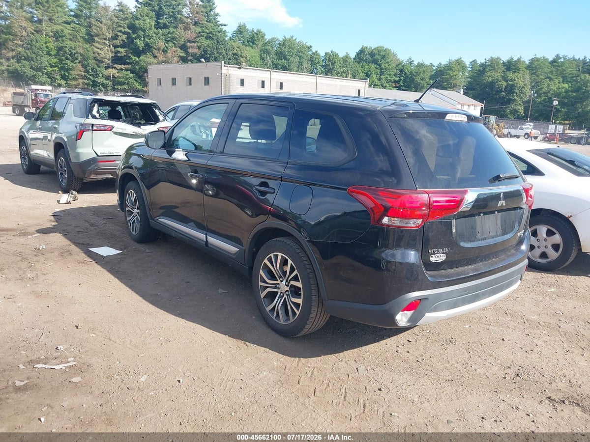 2016 MITSUBISHI OUTLANDER ES/SE/SEL — снимка 3