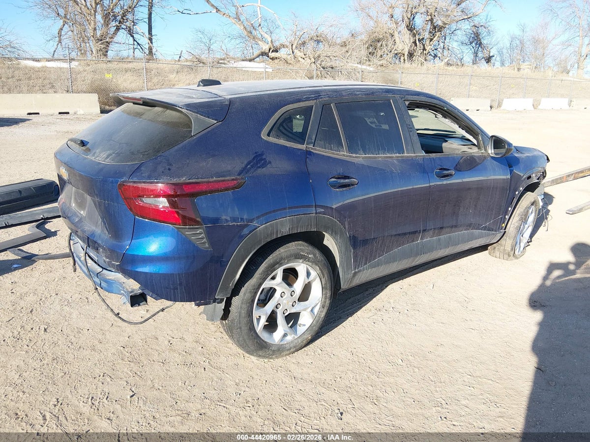 2024 CHEVROLET TRAX FWD SP — снимка 4
