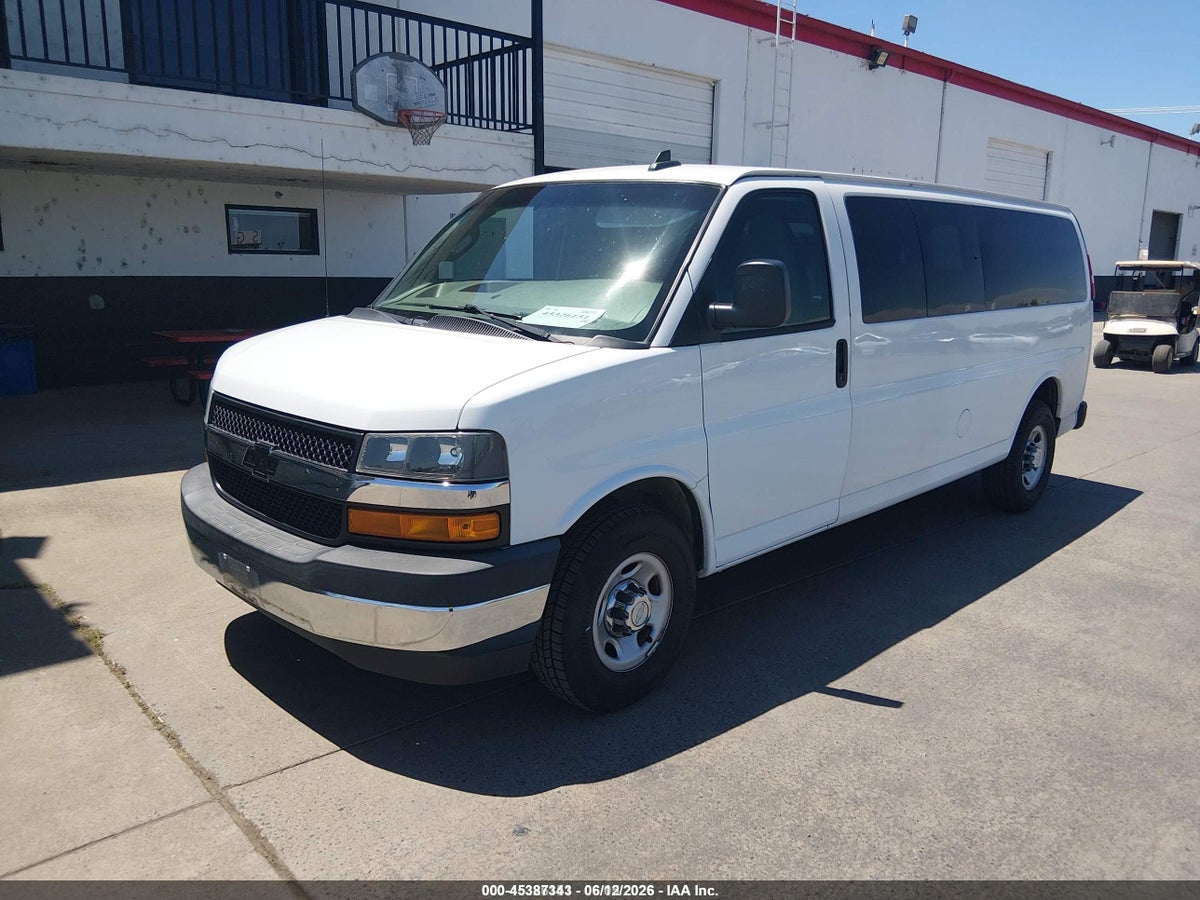 2018 CHEVROLET EXPRESS 3500 LT — снимка 2