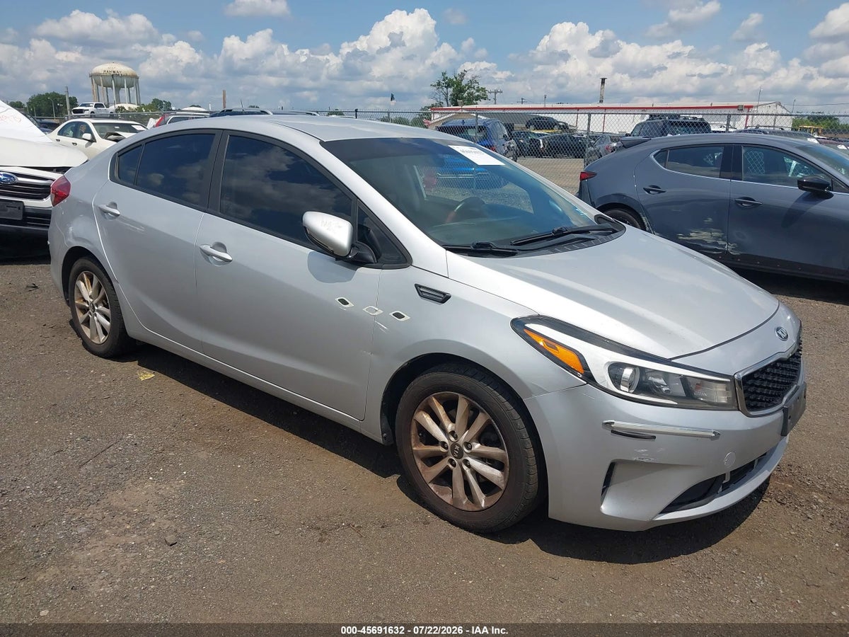 2017 KIA FORTE LX