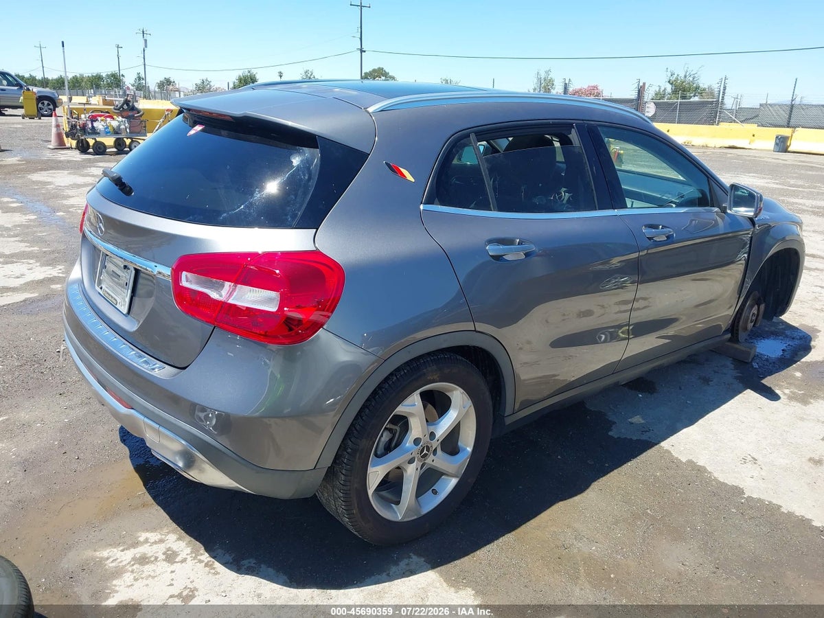 2020 MERCEDES-BENZ GLA 250 4MATIC — снимка 4