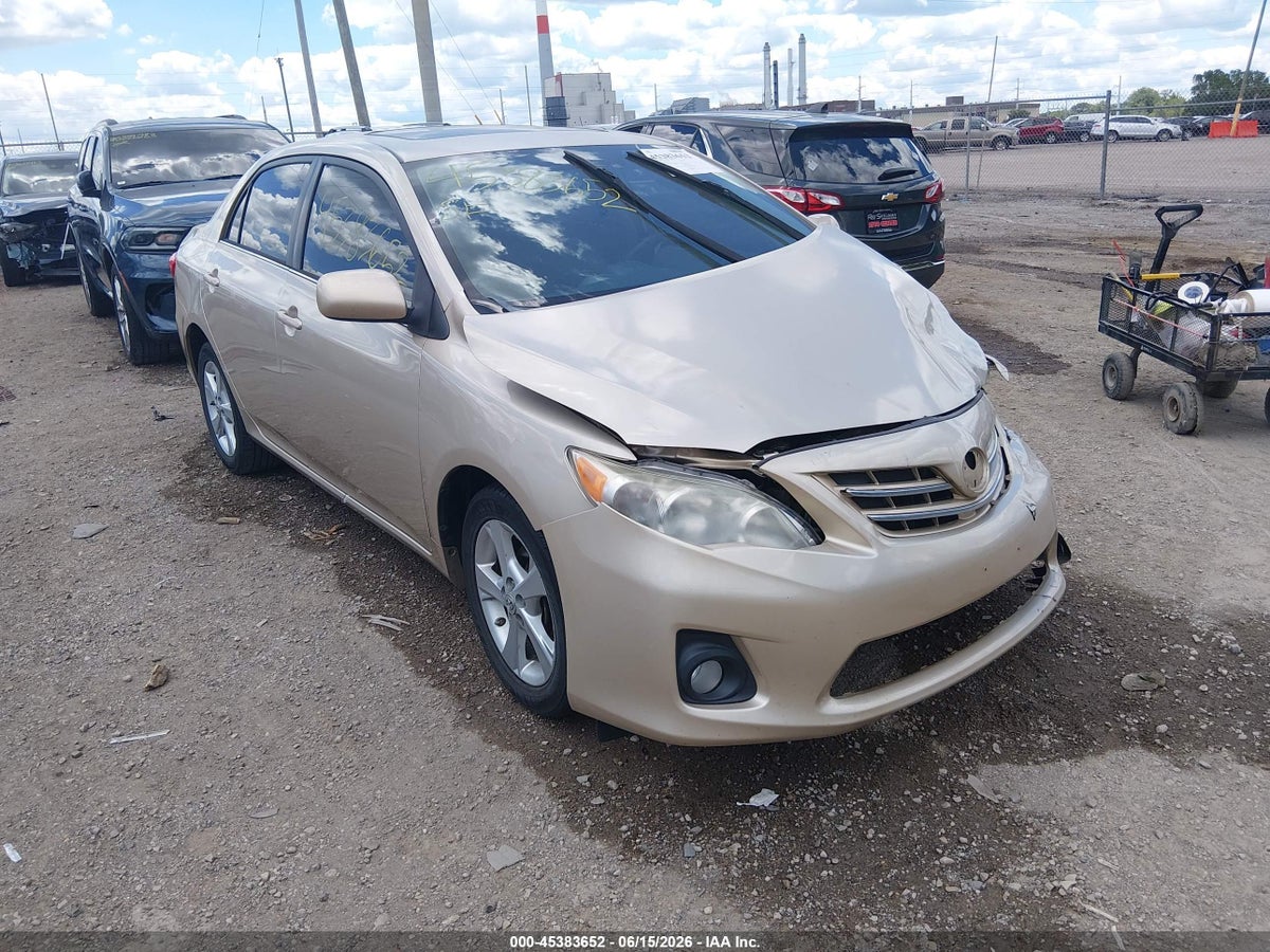 2013 TOYOTA COROLLA LE