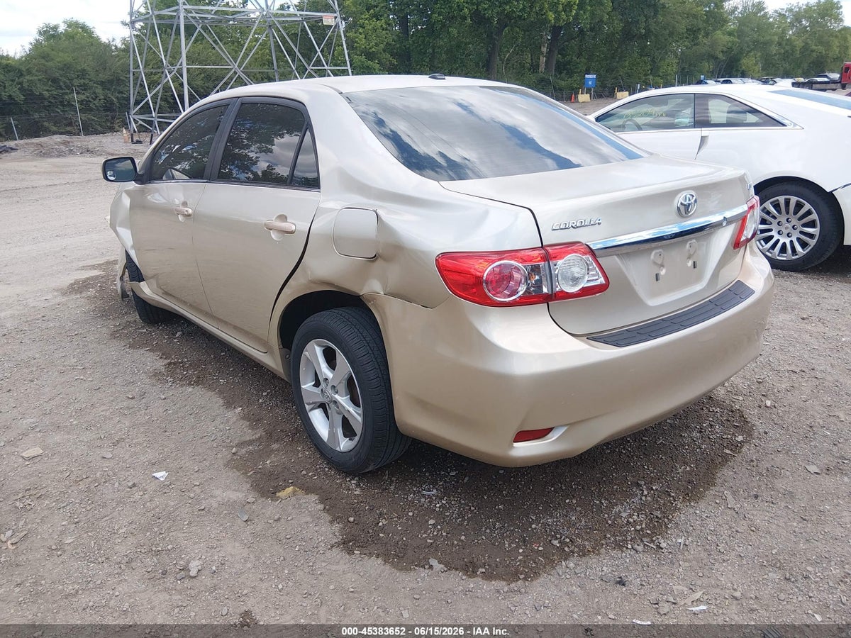 2013 TOYOTA COROLLA LE — снимка 3