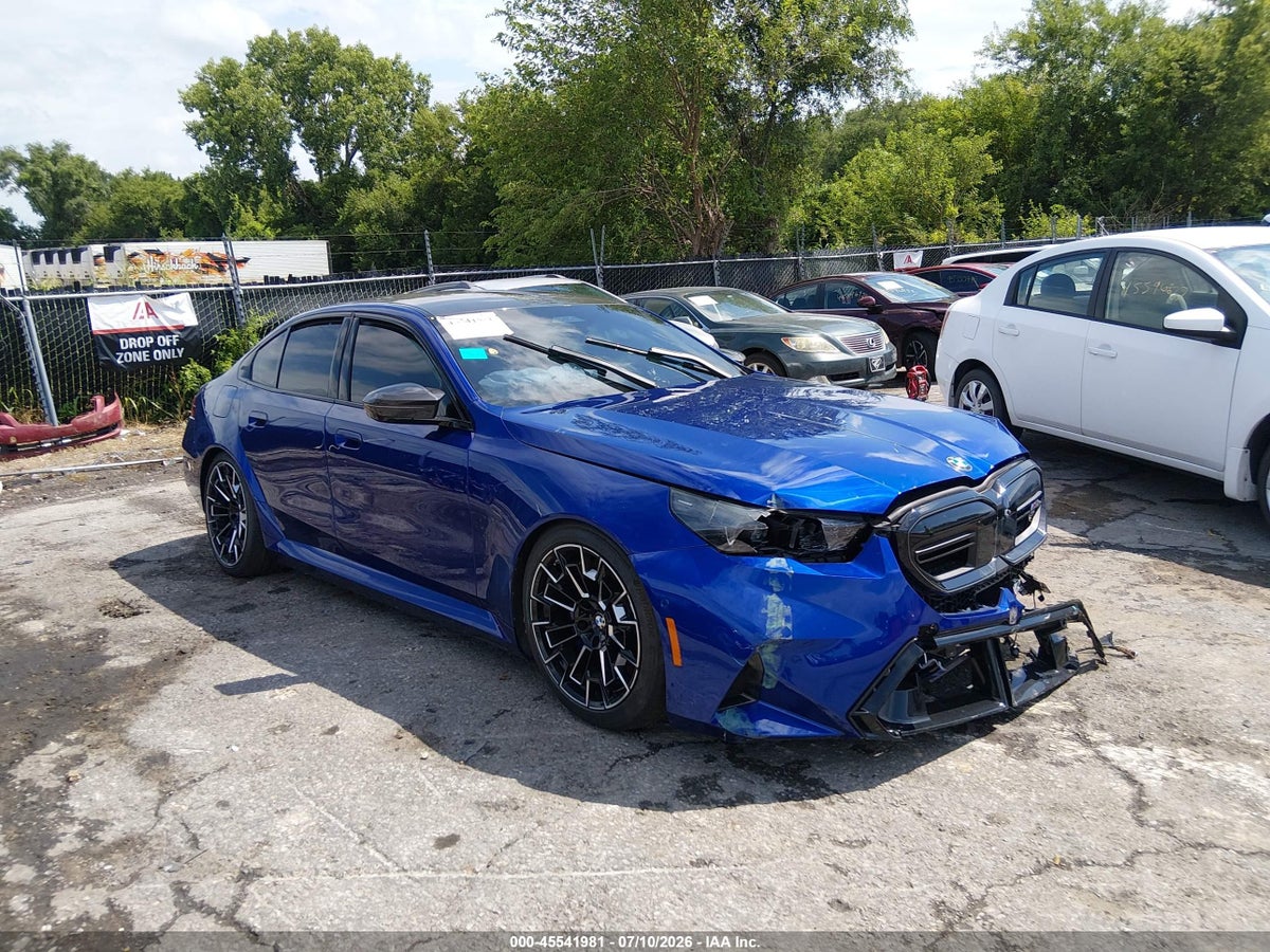 2025 BMW M5