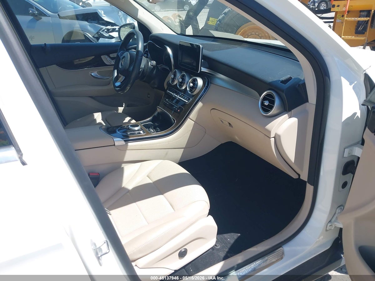 2019 MERCEDES-BENZ GLC 300 — снимка 5