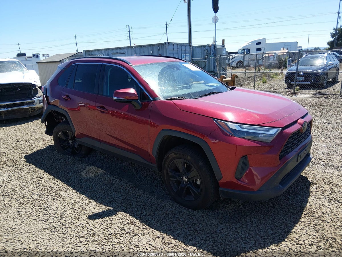 2022 TOYOTA RAV4 XLE