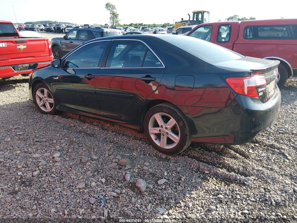 2014 TOYOTA CAMRY SE — снимка 2