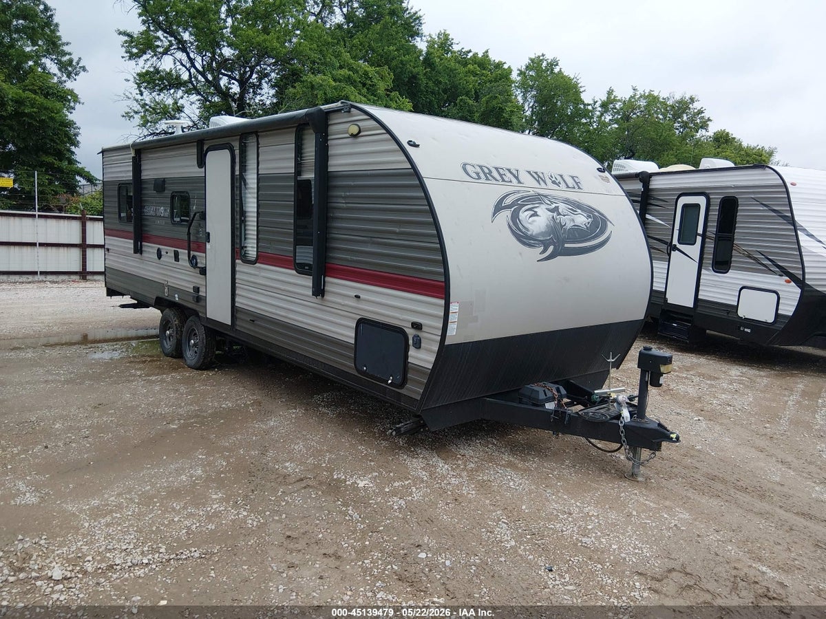 2018 FOREST RIVER GREY WOLF