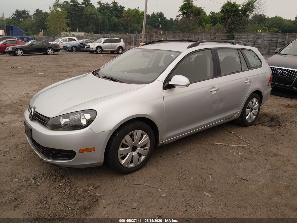 2013 VOLKSWAGEN JETTA SPORTWAGEN 2.5L S — снимка 2