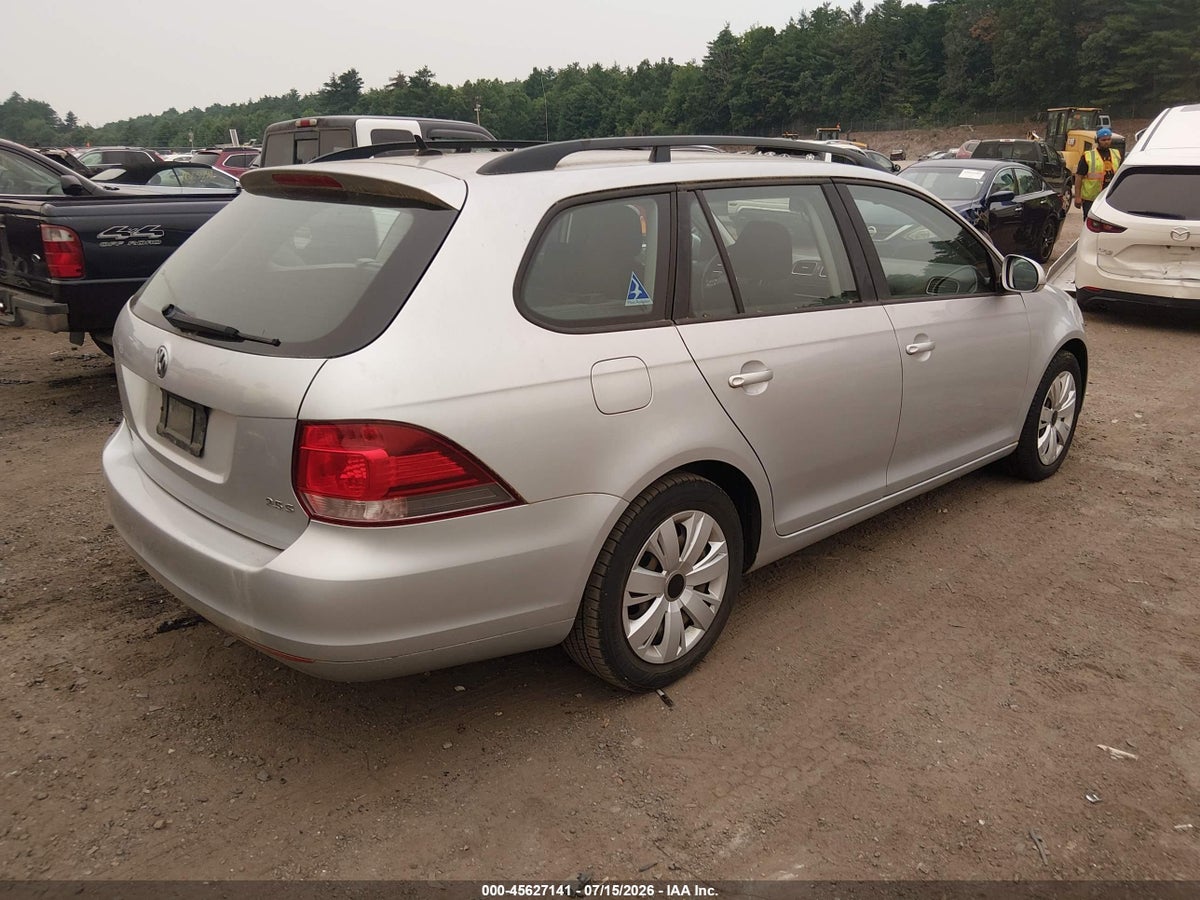 2013 VOLKSWAGEN JETTA SPORTWAGEN 2.5L S — снимка 4