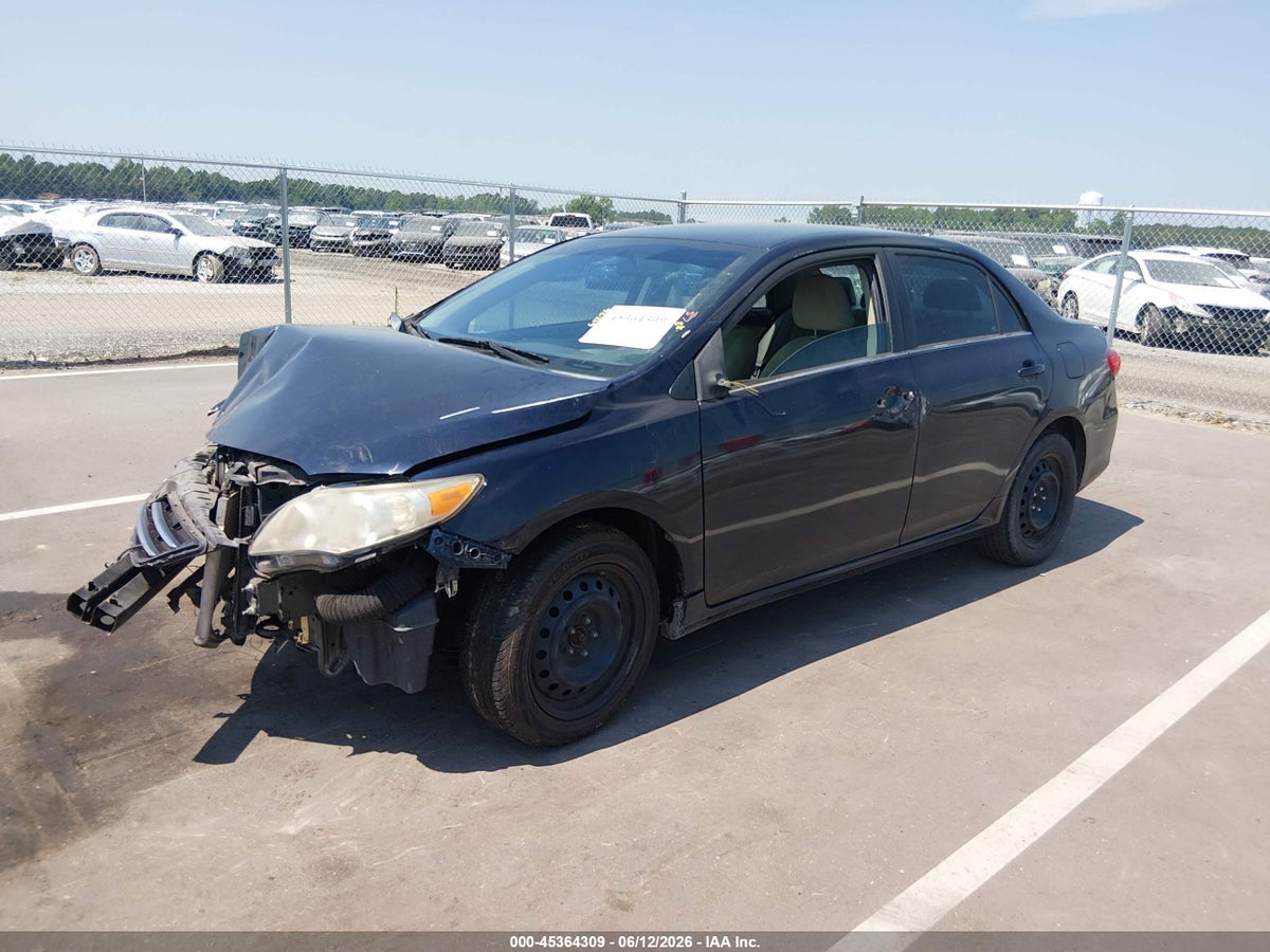 2013 TOYOTA COROLLA LE — снимка 2