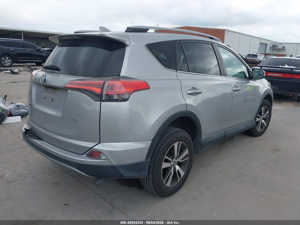 2017 TOYOTA RAV4 XLE — снимка 4