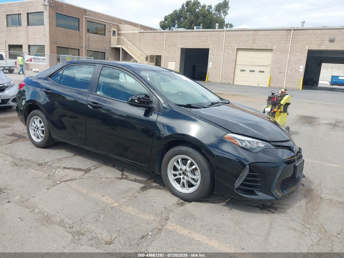 2017 TOYOTA COROLLA SE