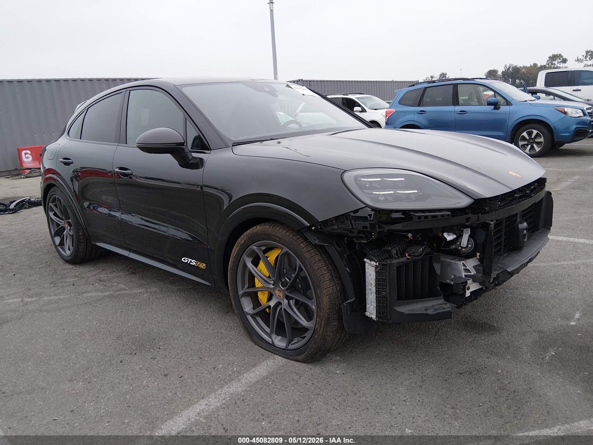 2026 PORSCHE CAYENNE COUPE GTS