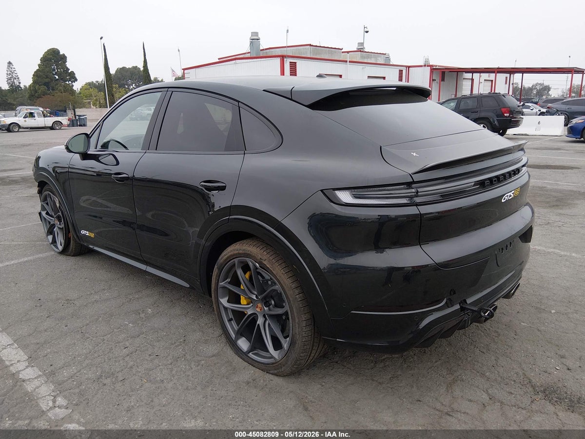 2026 PORSCHE CAYENNE COUPE GTS — снимка 3