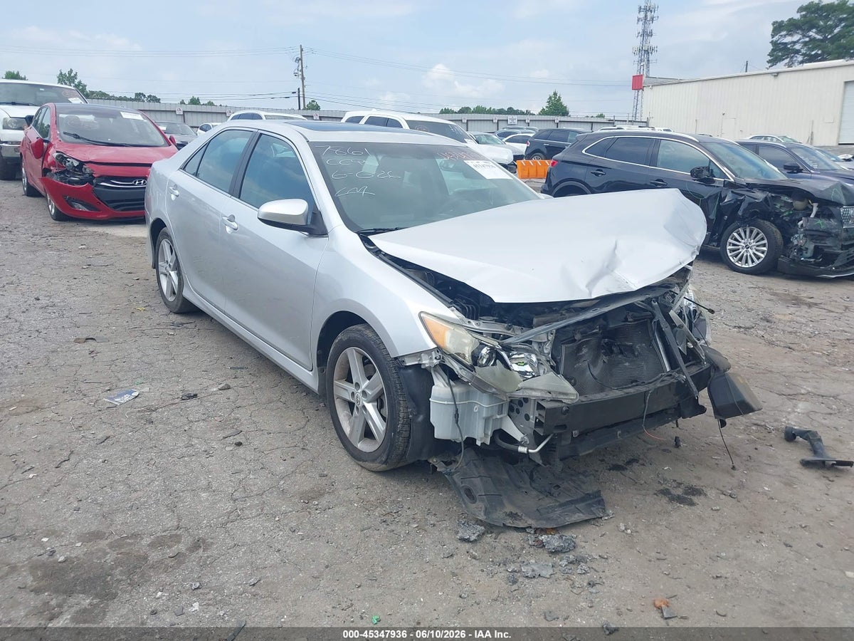 2012 TOYOTA CAMRY SE