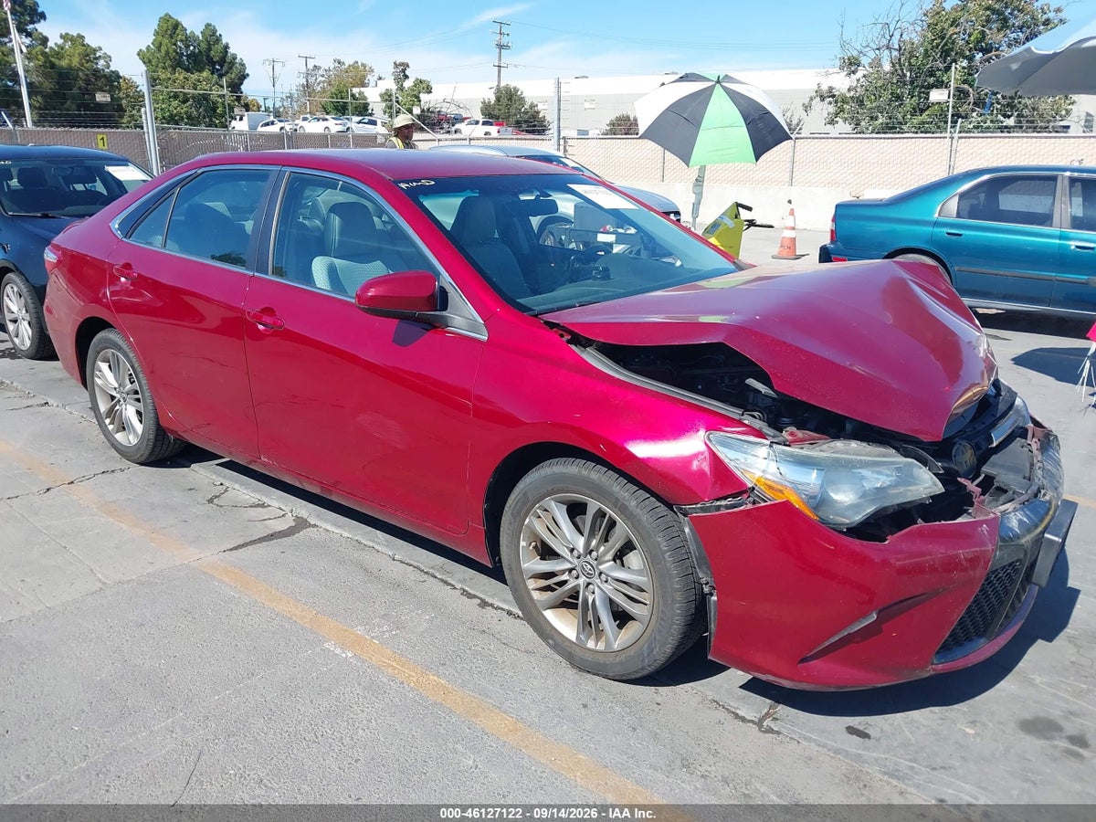 2015 TOYOTA CAMRY SE