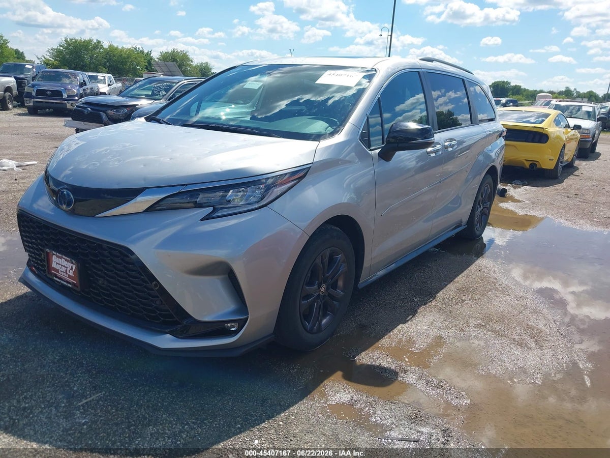 2024 TOYOTA SIENNA XSE — снимка 2