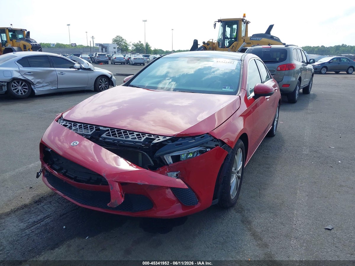 2019 MERCEDES-BENZ A 220 4MATIC — снимка 2