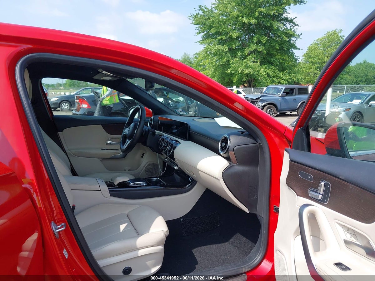 2019 MERCEDES-BENZ A 220 4MATIC — снимка 5