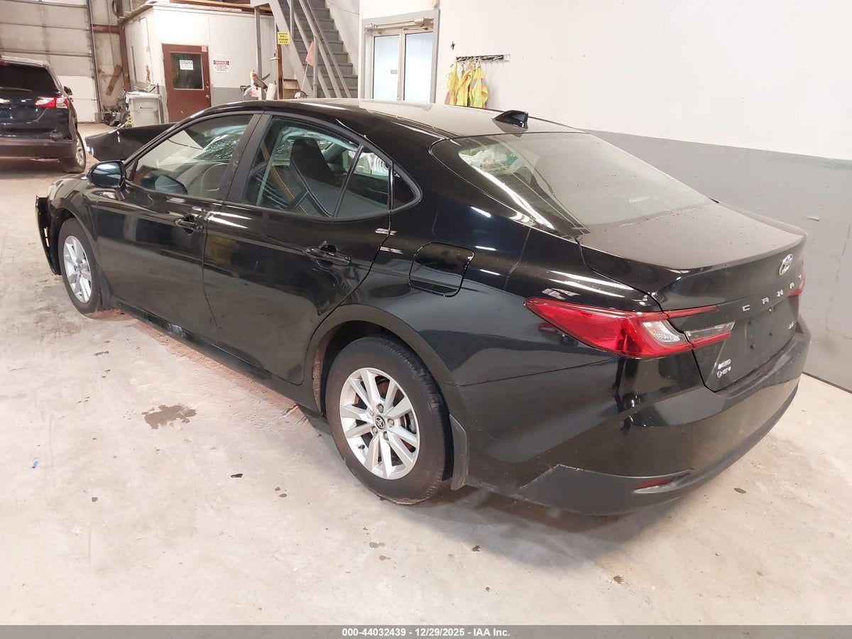 2025 TOYOTA CAMRY LE — снимка 3