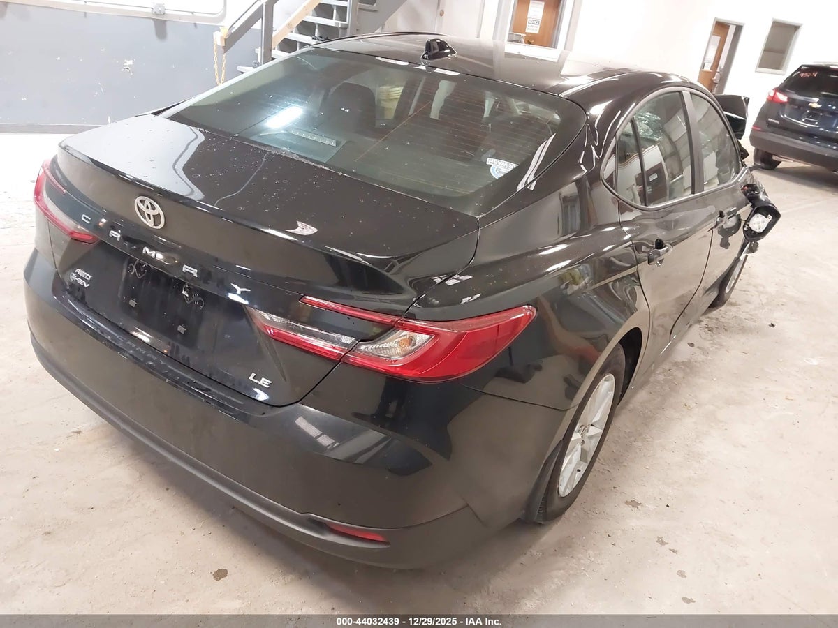 2025 TOYOTA CAMRY LE — снимка 4