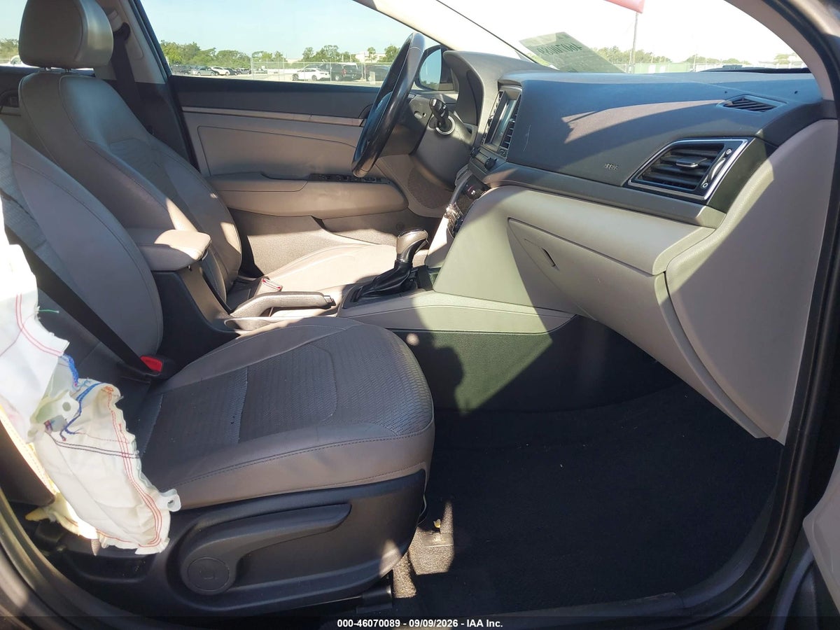 2017 HYUNDAI ELANTRA LIMITED — снимка 5