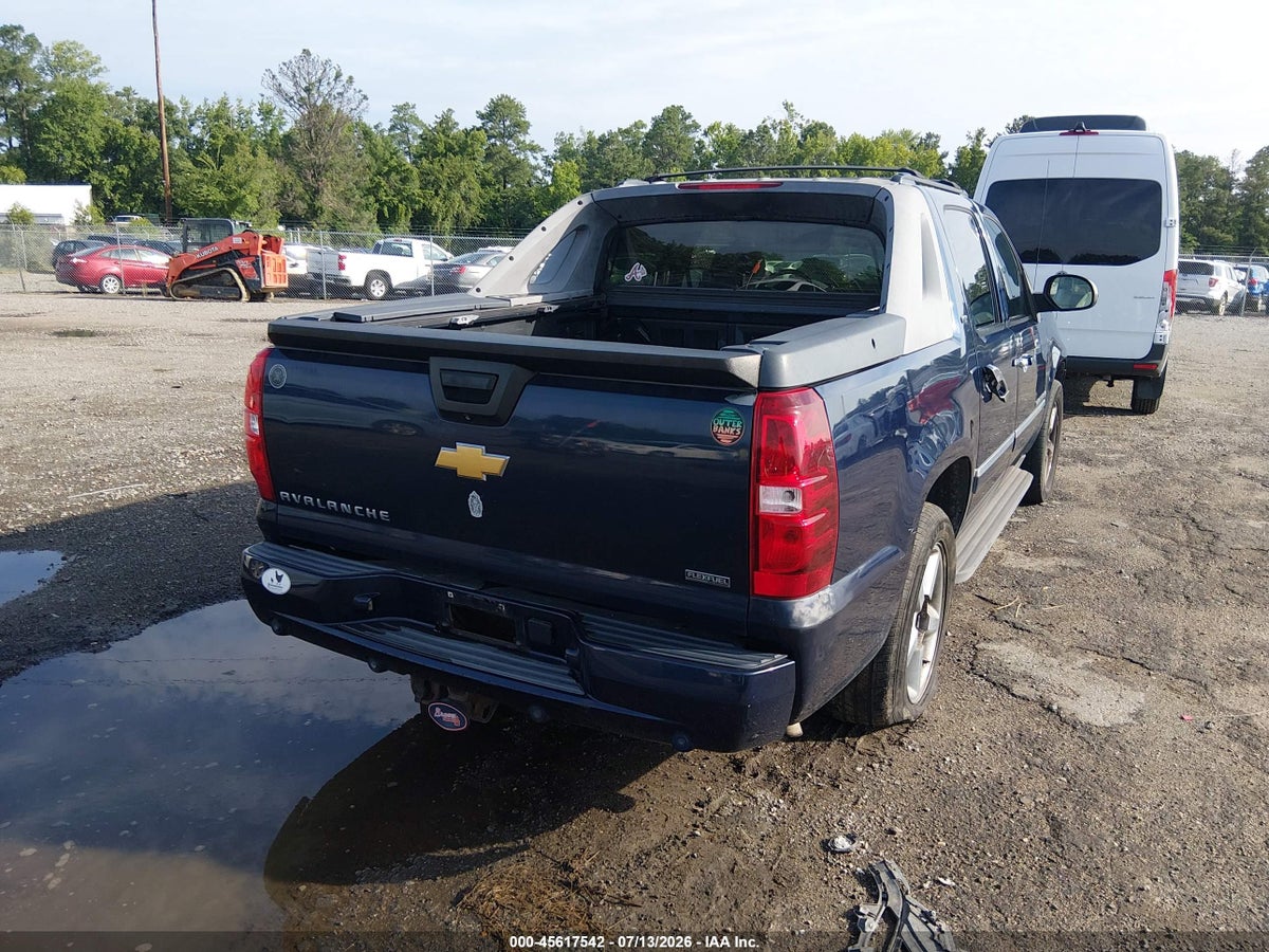 2011 CHEVROLET AVALANCHE 1500 LTZ — снимка 4