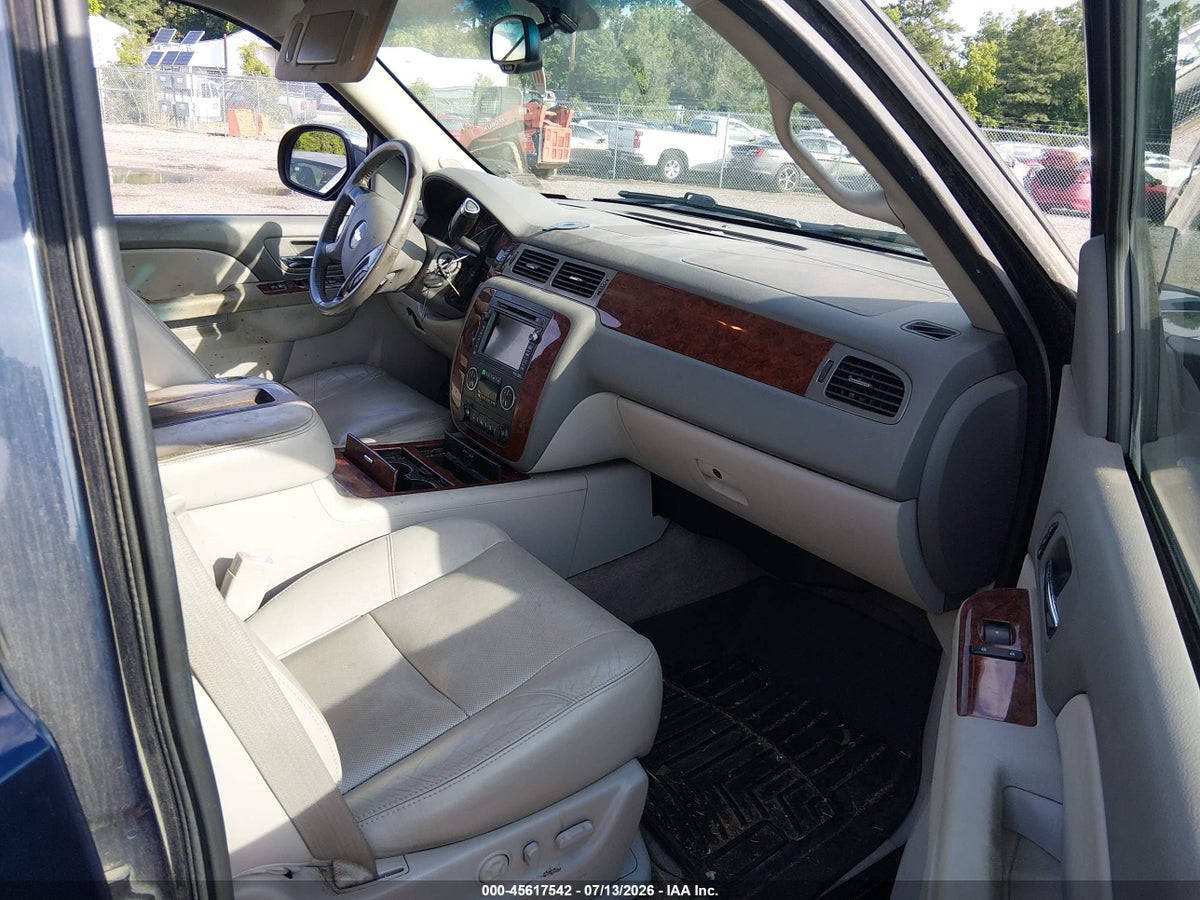 2011 CHEVROLET AVALANCHE 1500 LTZ — снимка 5