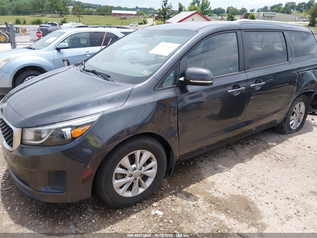 2015 KIA SEDONA LX — снимка 2