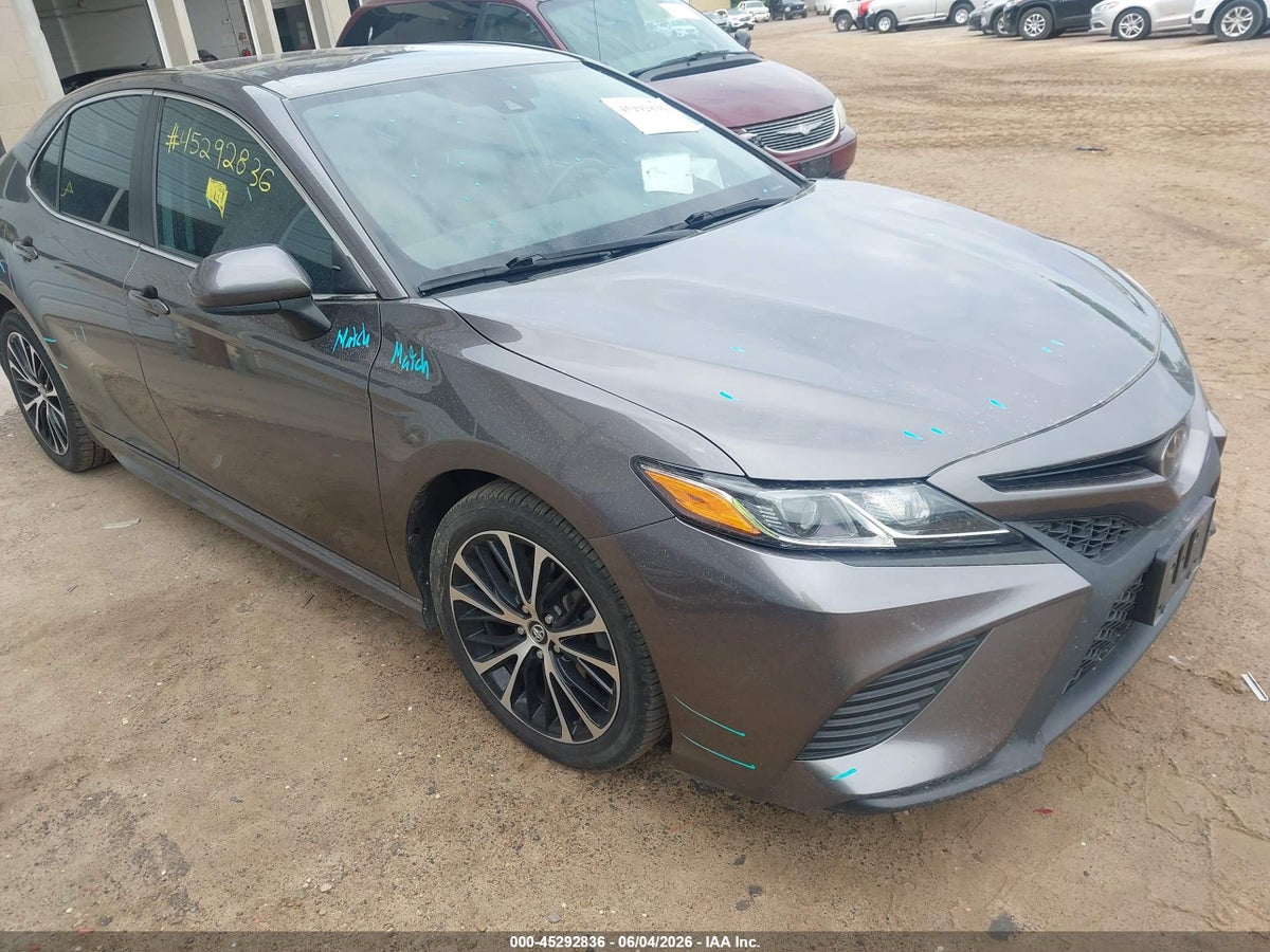 2020 TOYOTA CAMRY SE