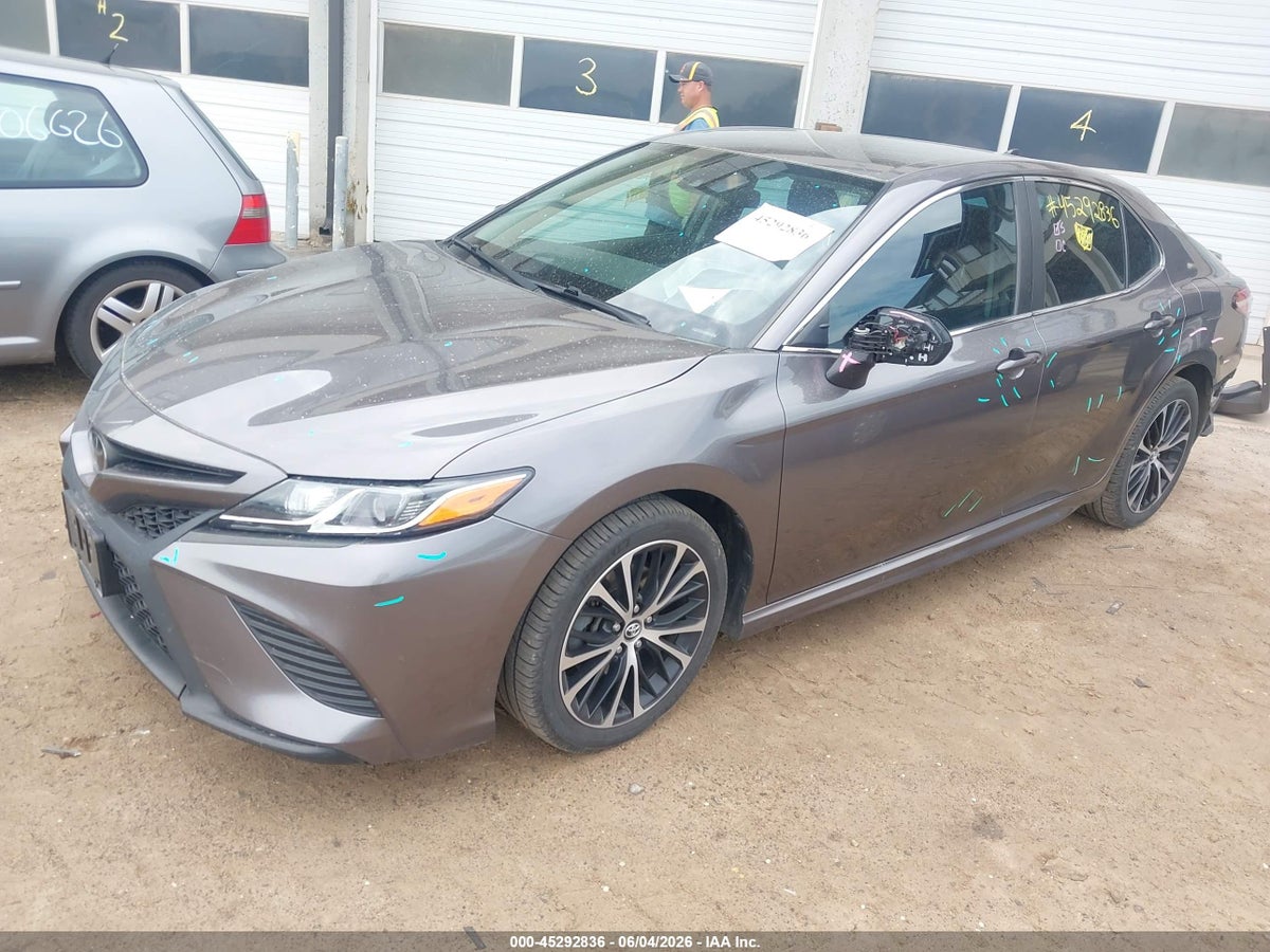 2020 TOYOTA CAMRY SE — снимка 2