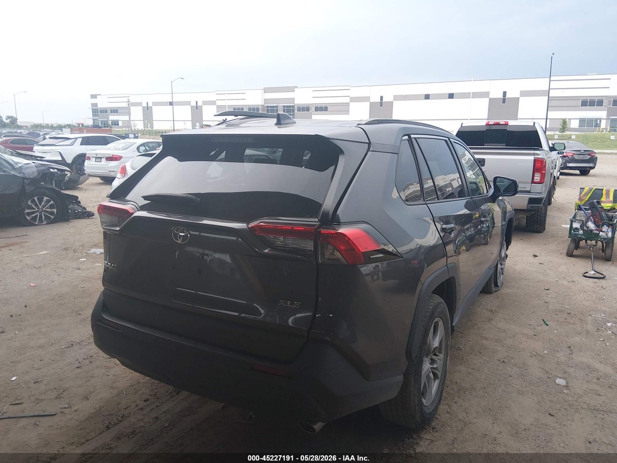 2023 TOYOTA RAV4 XLE — снимка 4