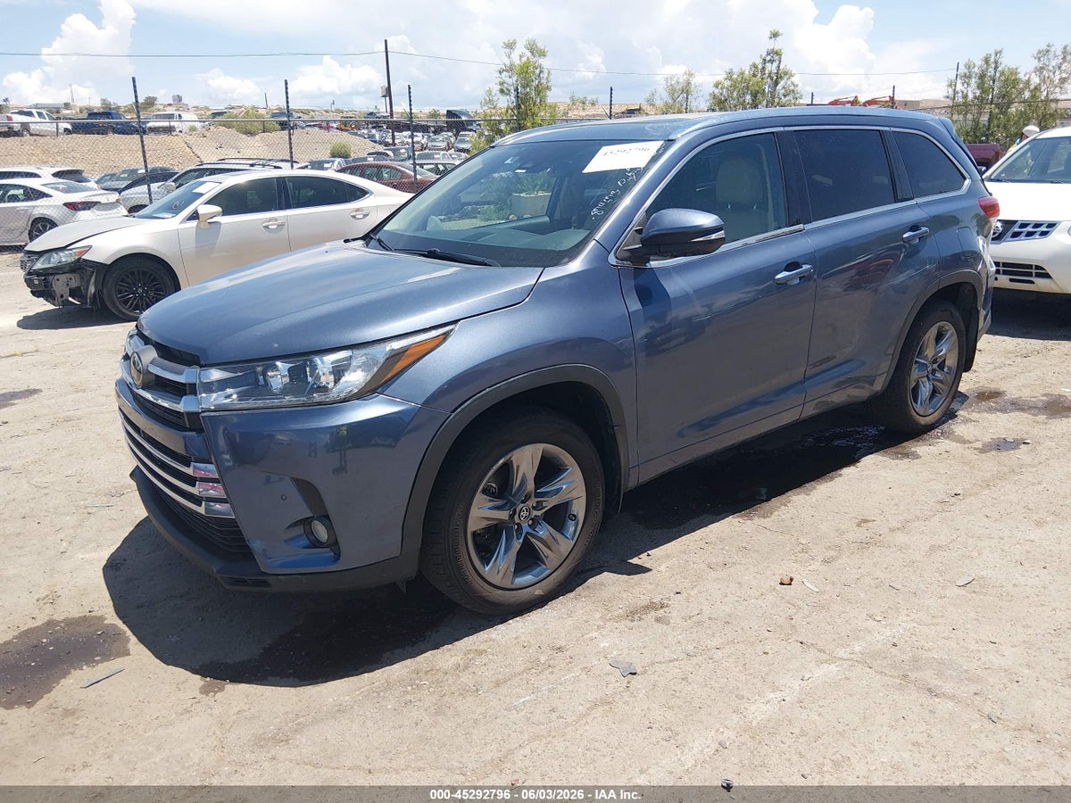 2018 TOYOTA HIGHLANDER LIMITED PLATINUM — снимка 2