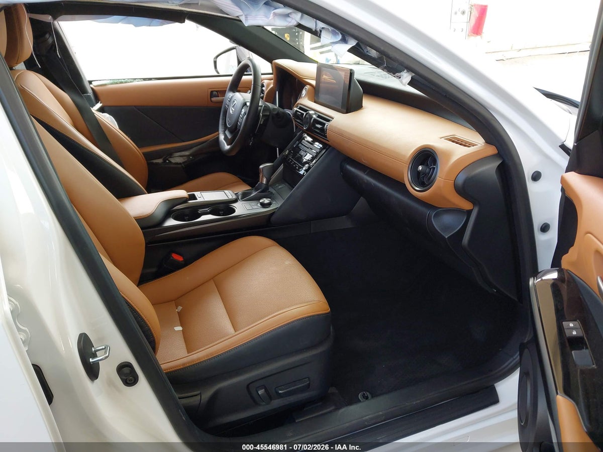 2025 LEXUS IS 300 F SPORT DESIGN — снимка 5