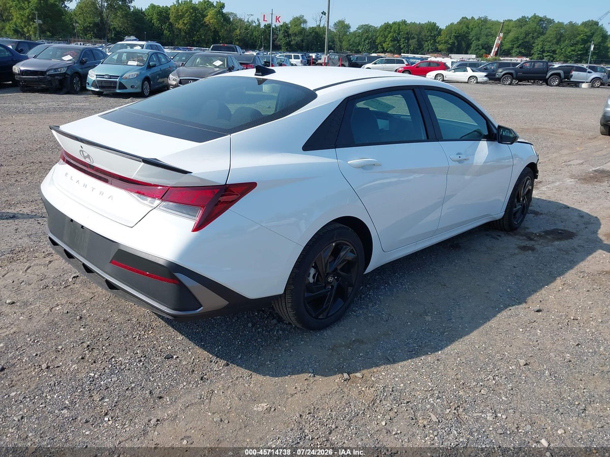 2026 HYUNDAI ELANTRA SEL SPORT — снимка 4
