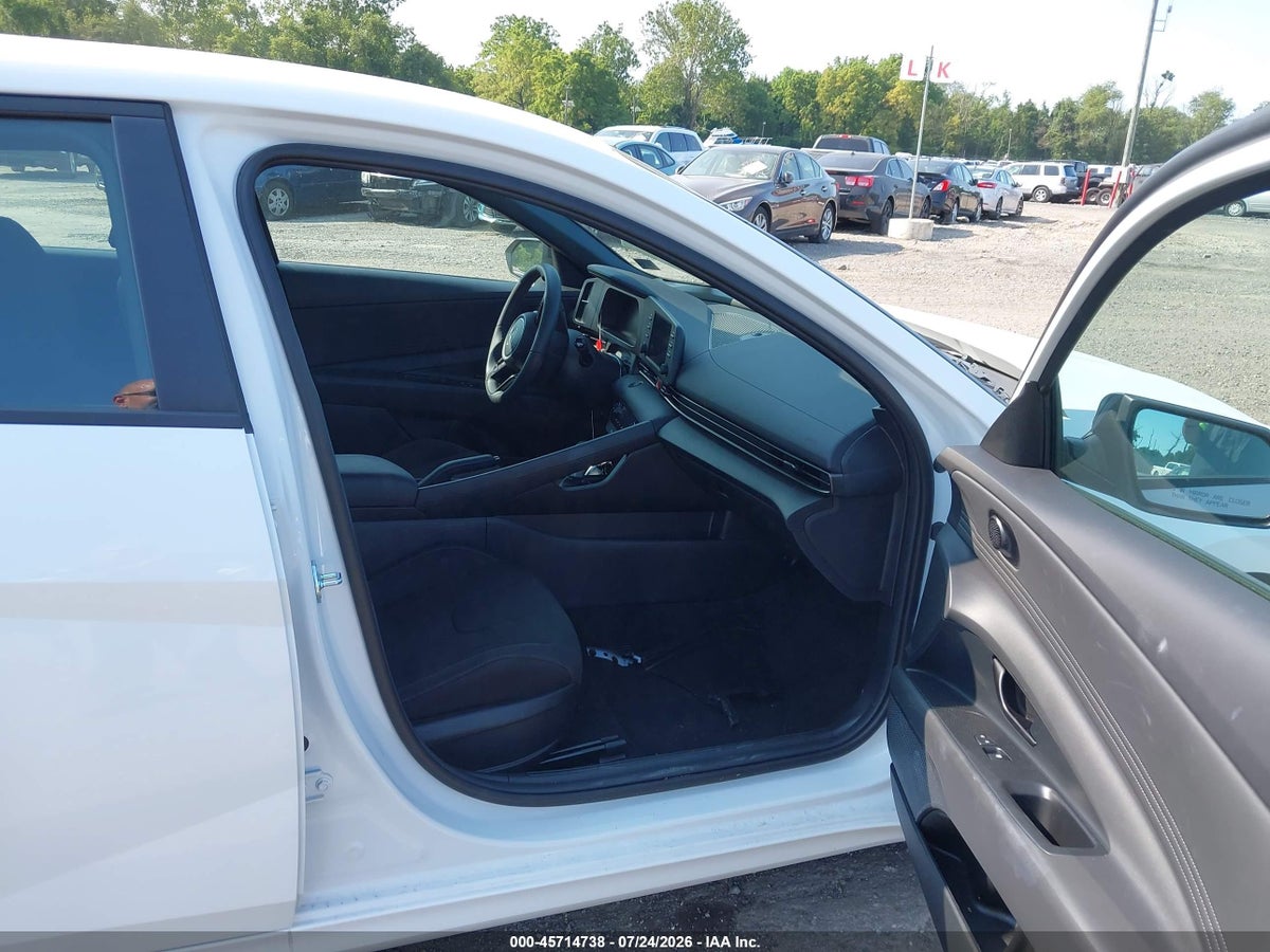 2026 HYUNDAI ELANTRA SEL SPORT — снимка 5